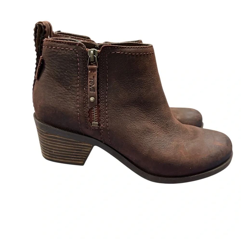 Teva Dark Maroon Ankle Booties with Block Heel size 8 VGUC